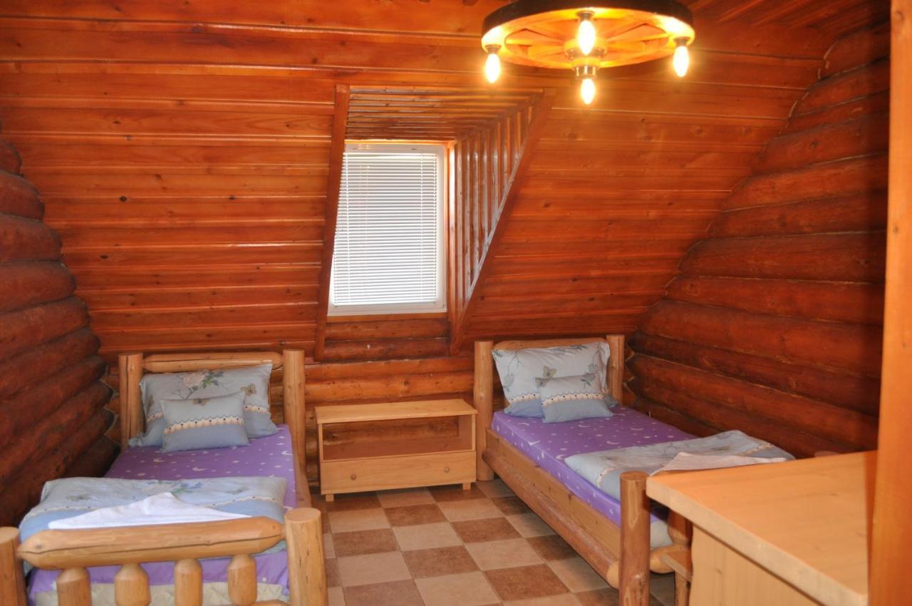 Rönk-wellness panzió Mezőpeterd Acomodação com café da manhã Exterior foto