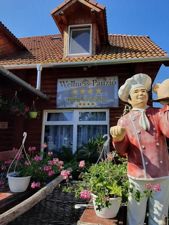 Rönk-wellness panzió Mezőpeterd Acomodação com café da manhã Exterior foto